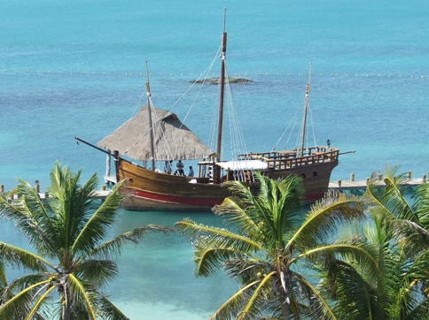 Pinta at Contoy Visitors Station dock
